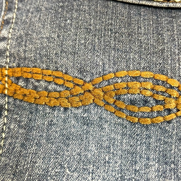 Indigo Rein Forever Jean Shorts. Size 11. Brand new condition. - Picture 5 of 5